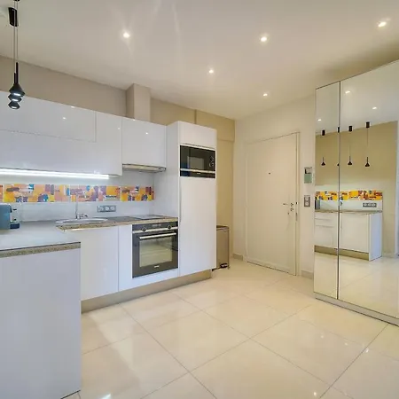 Apartment Elegant 2 Pieces Terrasse, Carlton Martinez- Proche Croisette A1b238 Cannes